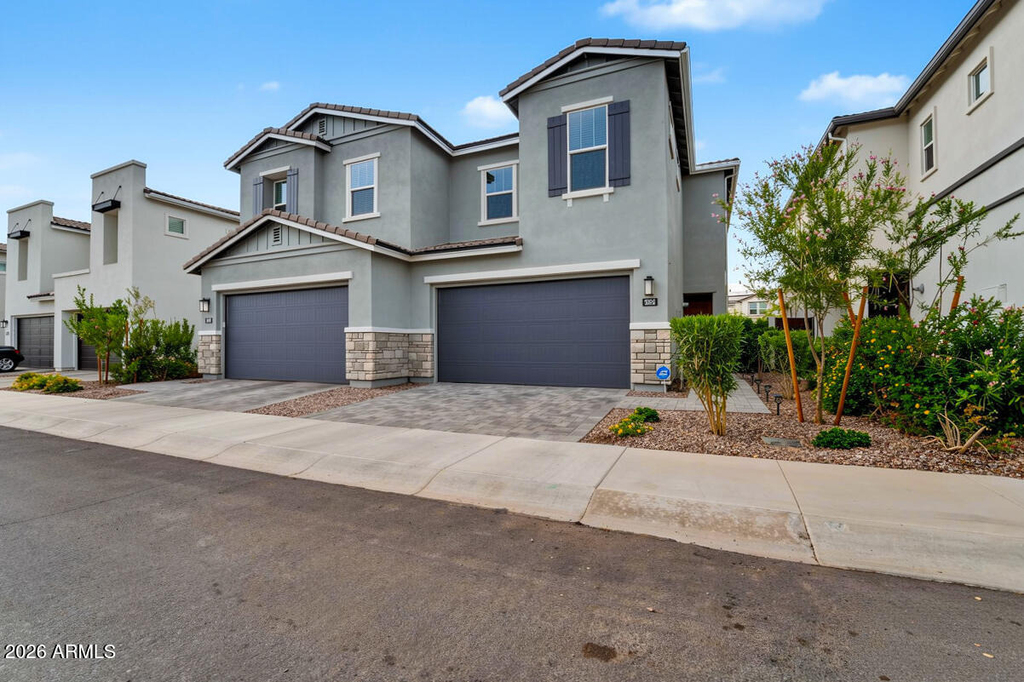 5036 E Campo Bello Drive - Photo 0