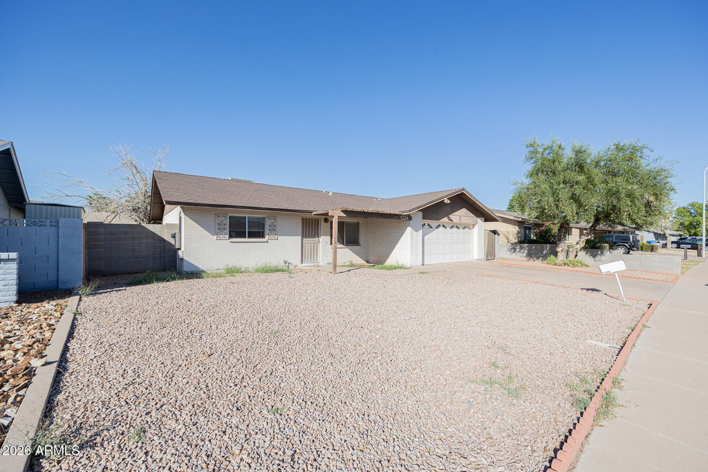 1234 W Palomino Drive - Photo 0