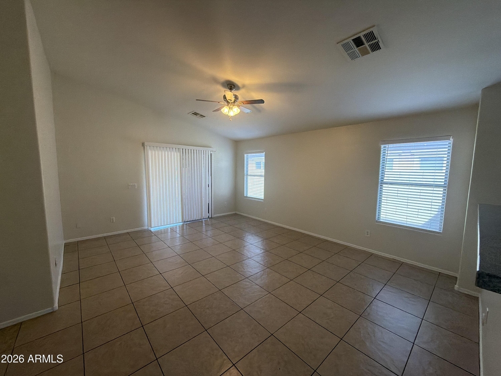 7826 S 72nd Lane - Photo 2