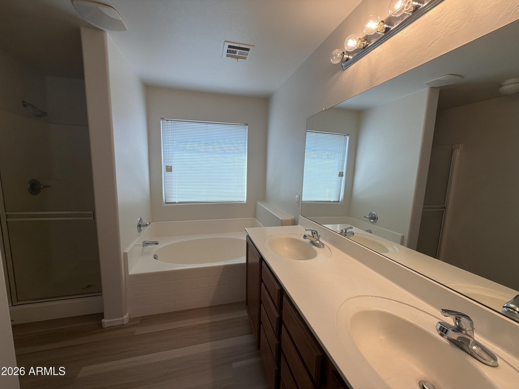7826 S 72nd Lane - Photo 4