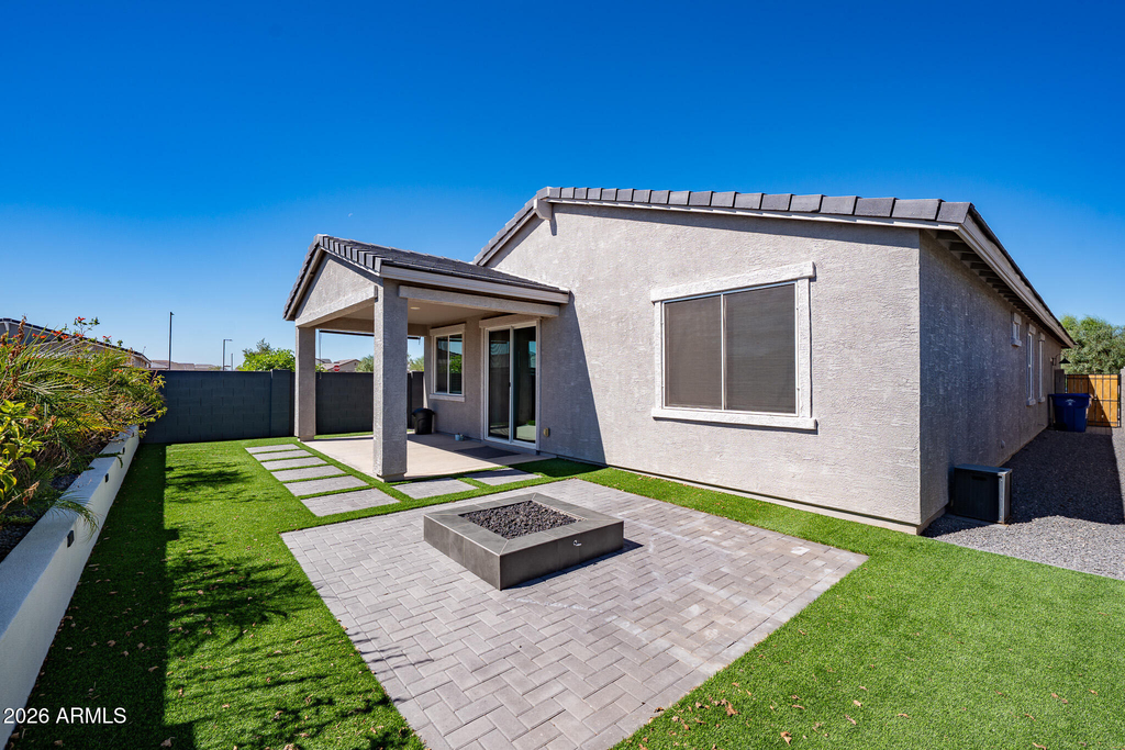 18271 W Paraiso Drive - Photo 21