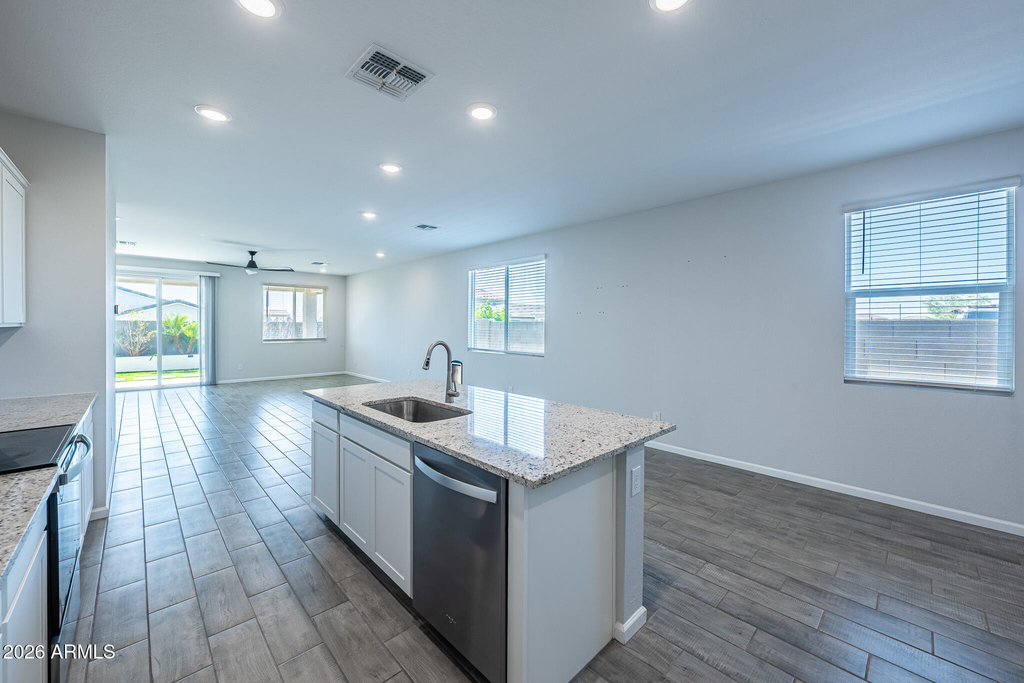 18271 W Paraiso Drive - Photo 3