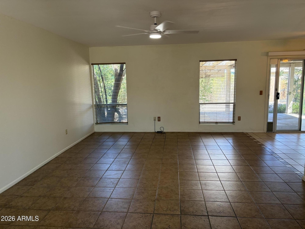 1110 W Hermosa Drive - Photo 3