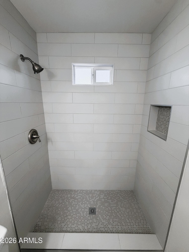906 E Fairmount Avenue - Photo 11