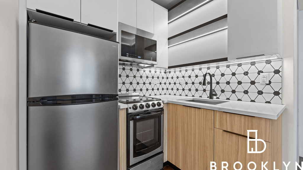 659 Hancock St 11233 - Photo 8