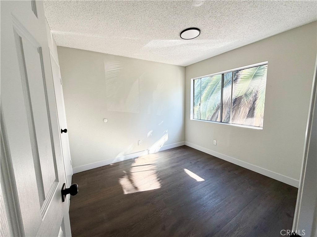 427 E 25th - Photo 7