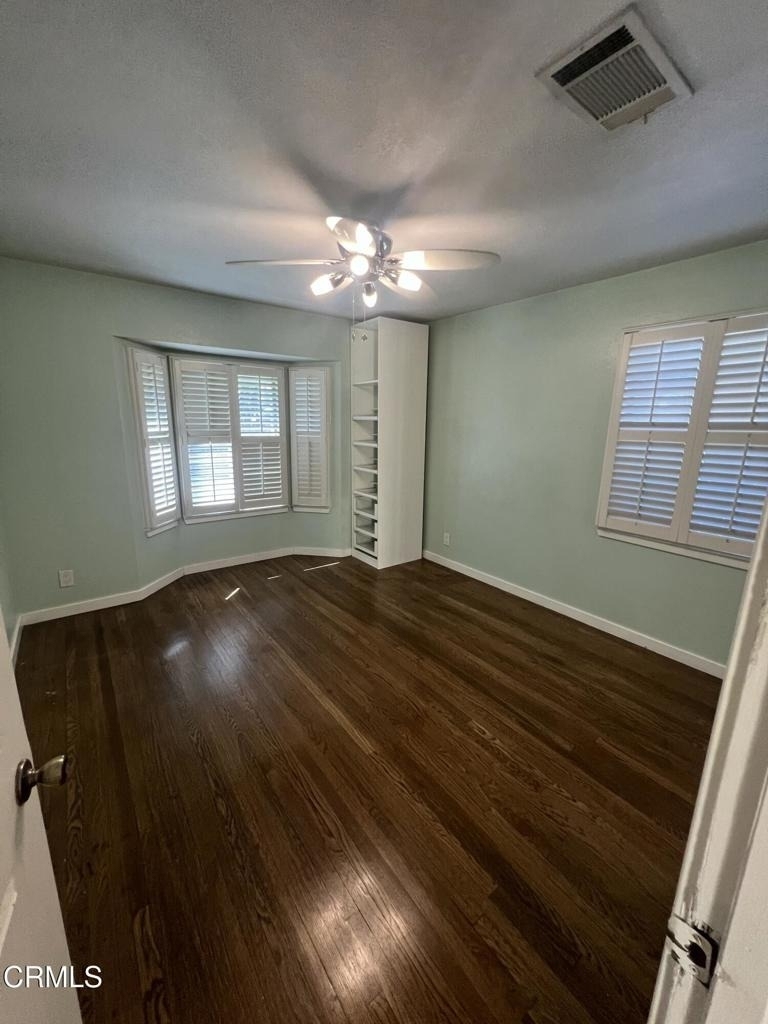 633 E G Street - Photo 11