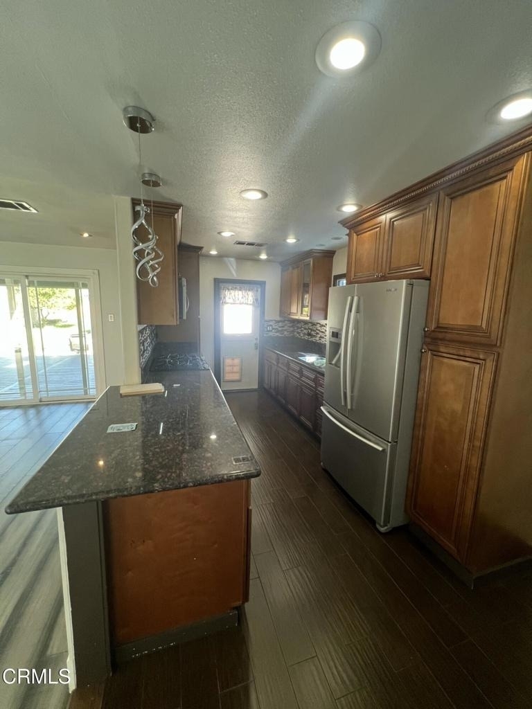 633 E G Street - Photo 8