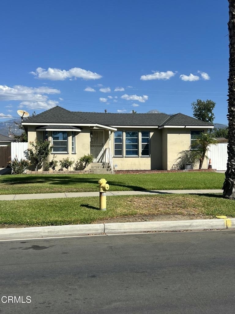 633 E G Street - Photo 0