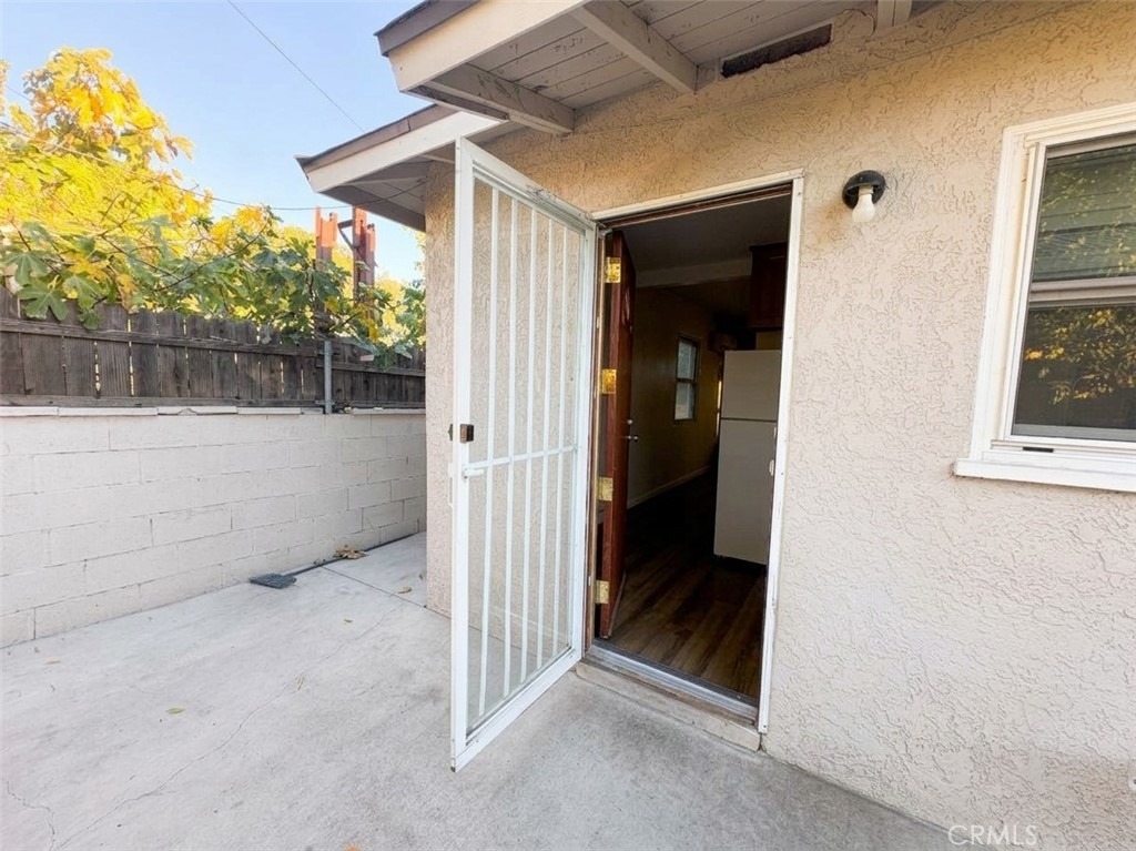 317 E Park Street - Photo 1