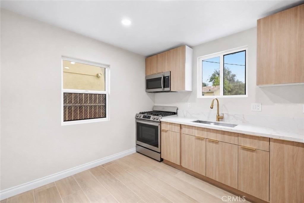 12978 Kamloops Street - Photo 1