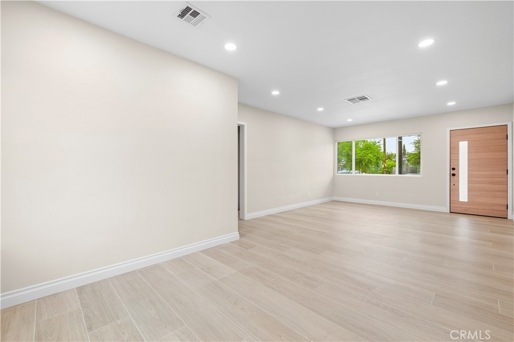 12978 Kamloops Street - Photo 7