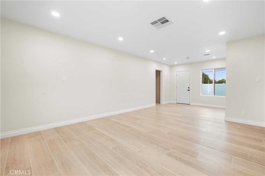 12978 Kamloops Street - Photo 18
