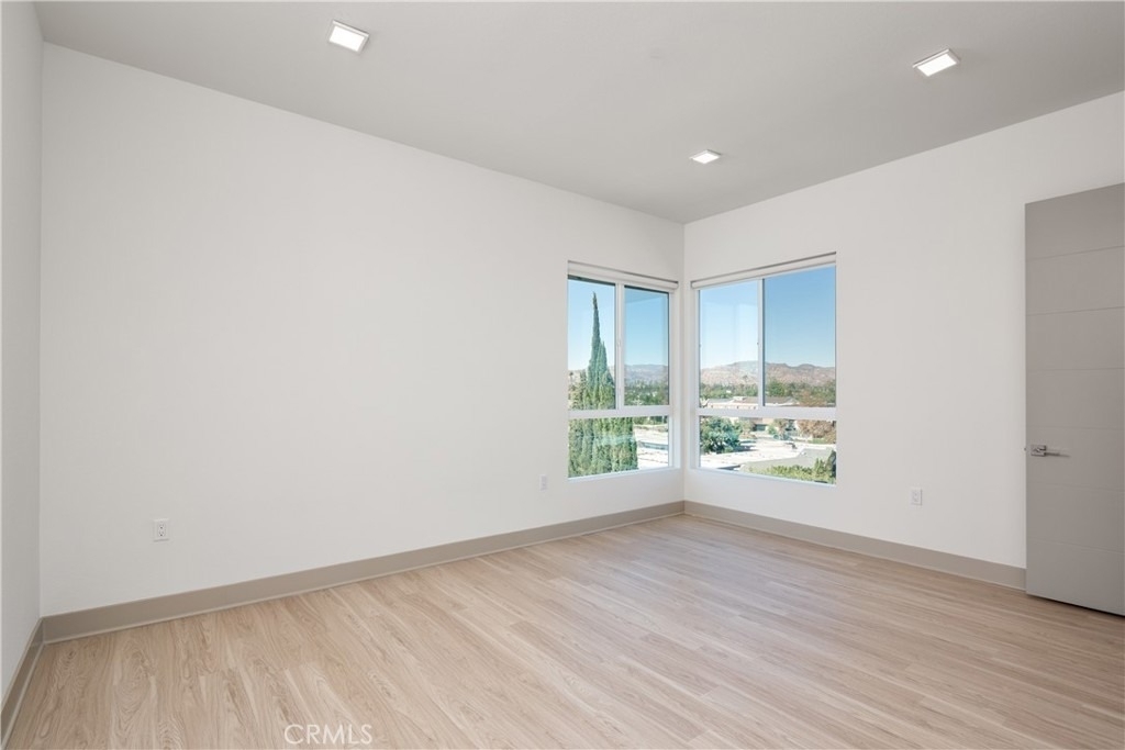 6800 Variel Avenue - Photo 6
