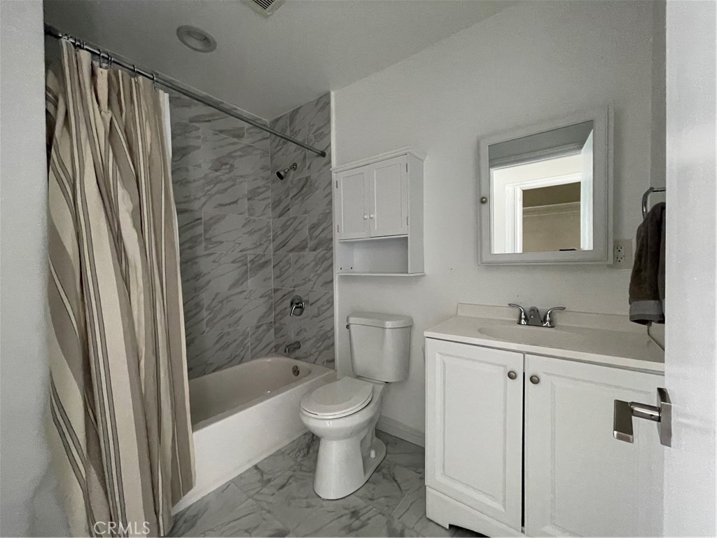 22018 Martinez St - Photo 8
