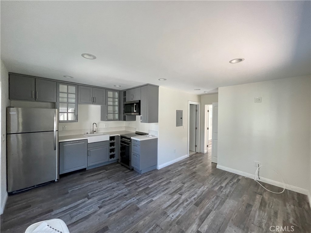 22018 Martinez St - Photo 5