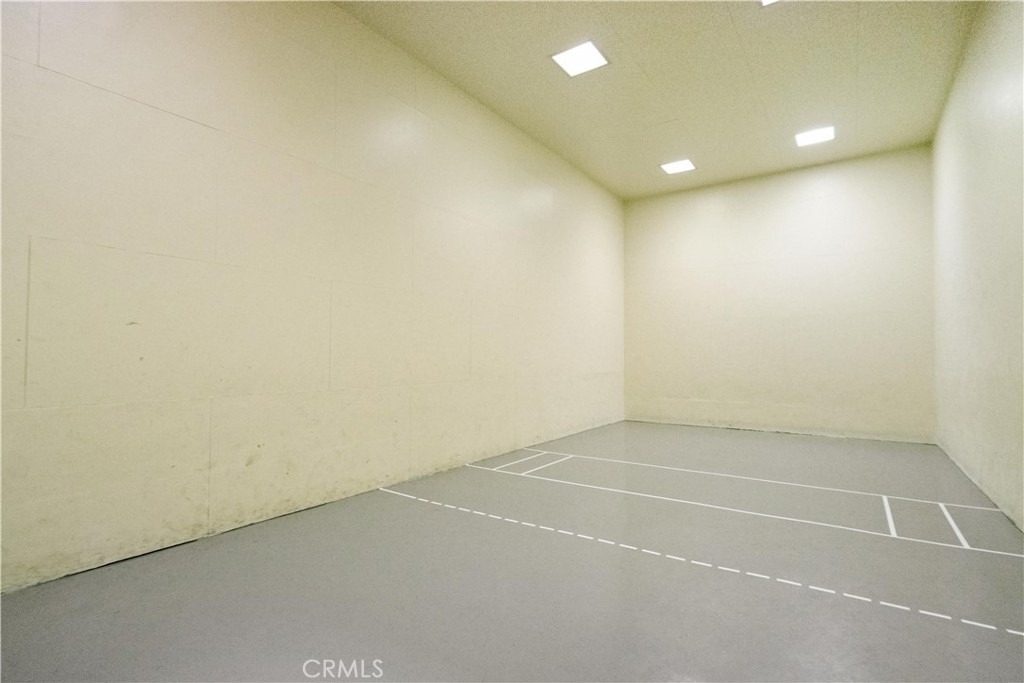 5510 Owensmouth Avenue - Photo 48