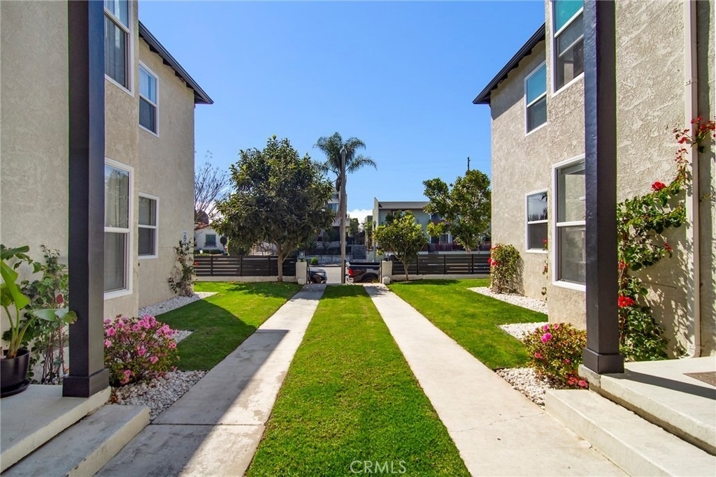 1949 20th Street - Photo 3