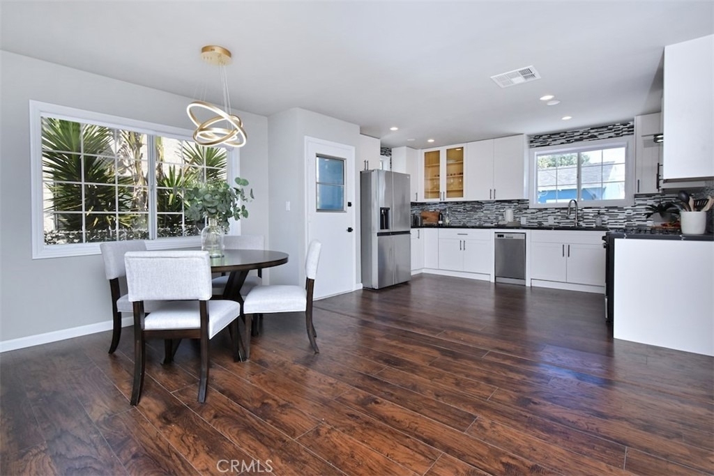 5724 Halbrent Avenue - Photo 10