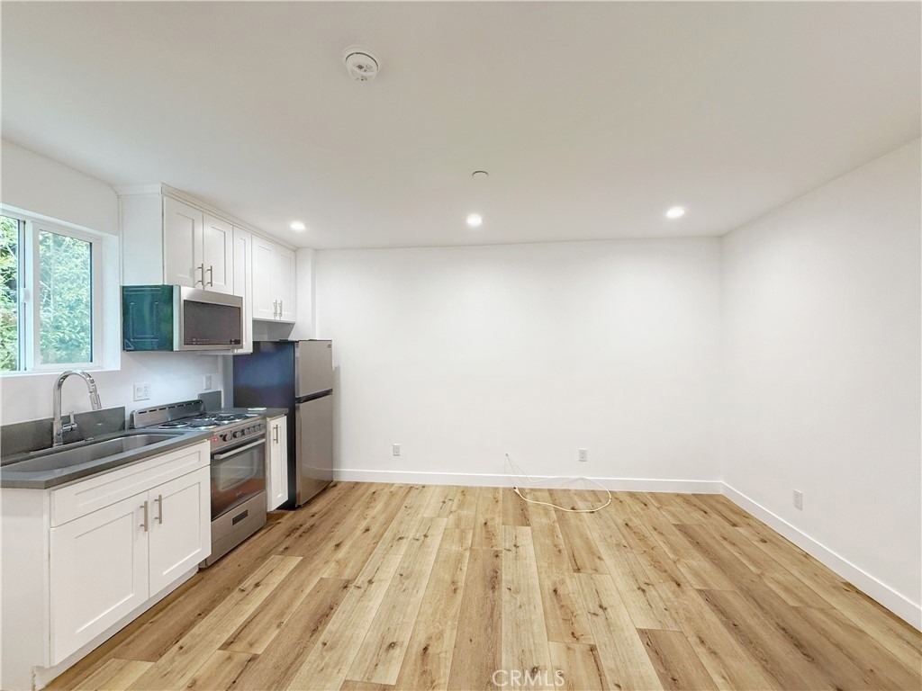 637 635 N Harvard Boulevard - Photo 5