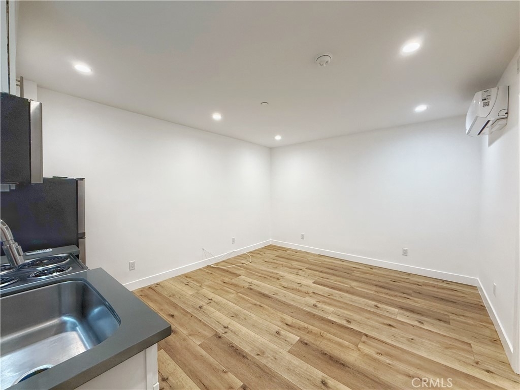 637 635 N Harvard Boulevard - Photo 3