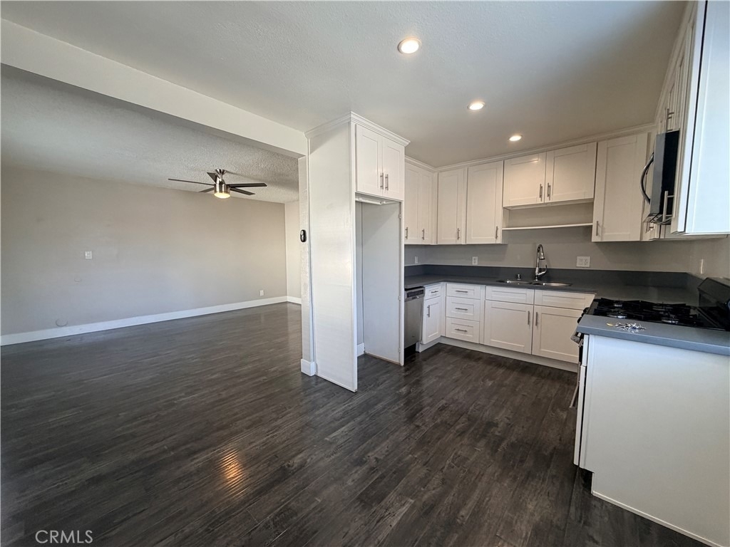 14715 Chadron Avenue - Photo 3