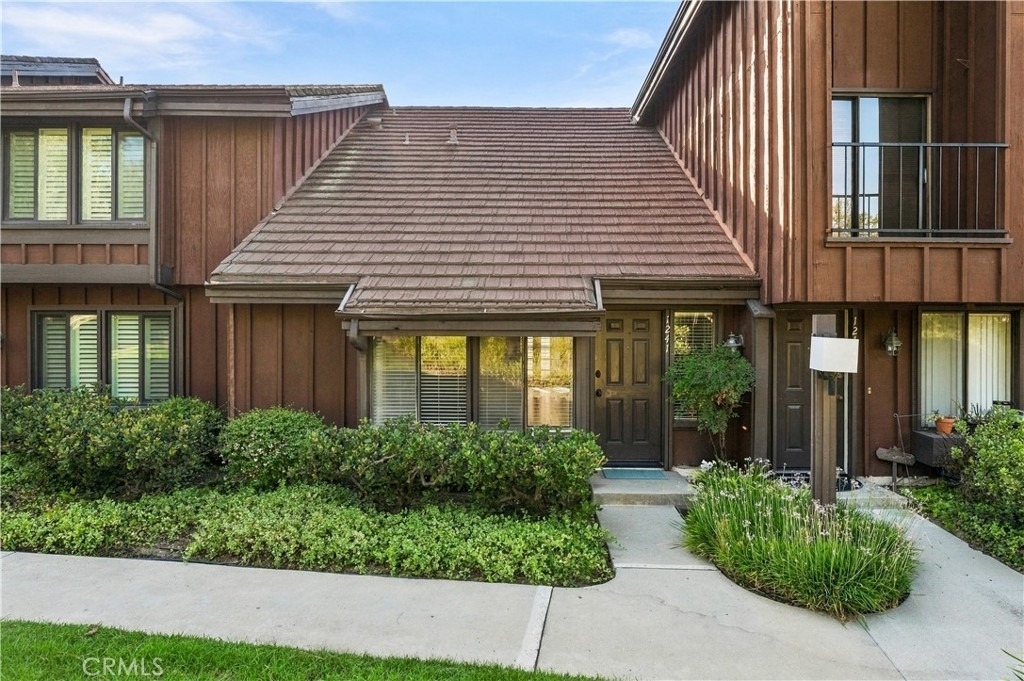 1241 Stonewood Court - Photo 0