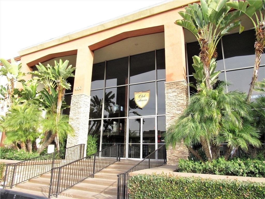 400 N Acacia - Photo 1