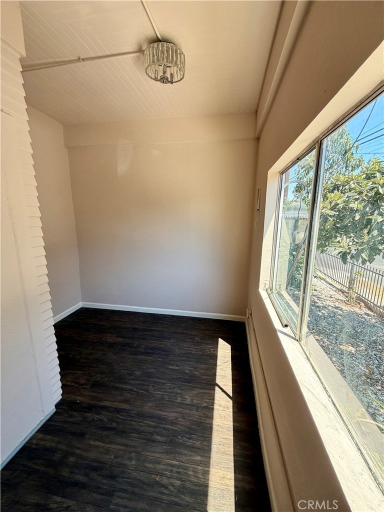 305 S Mott - Photo 5