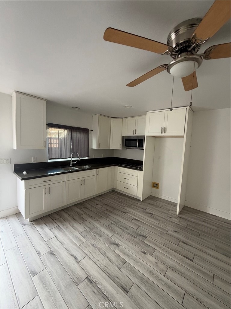 2106 11th St - Photo 0