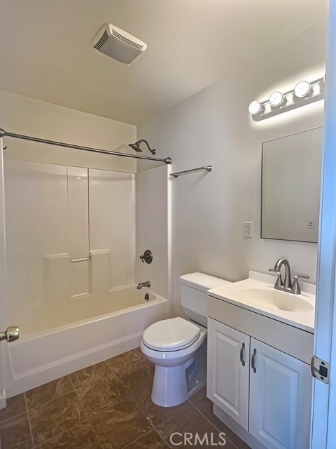 1746 Gramercy Avenue - Photo 9