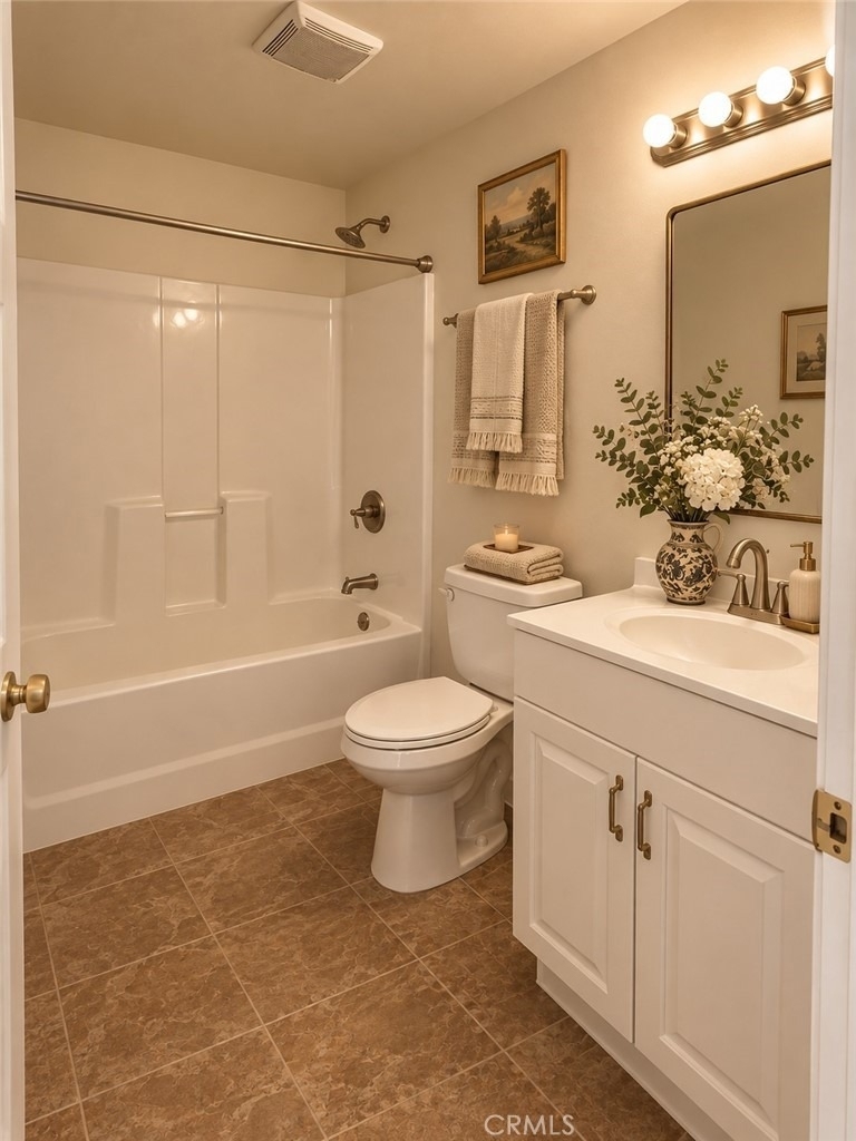 1746 Gramercy Avenue - Photo 8