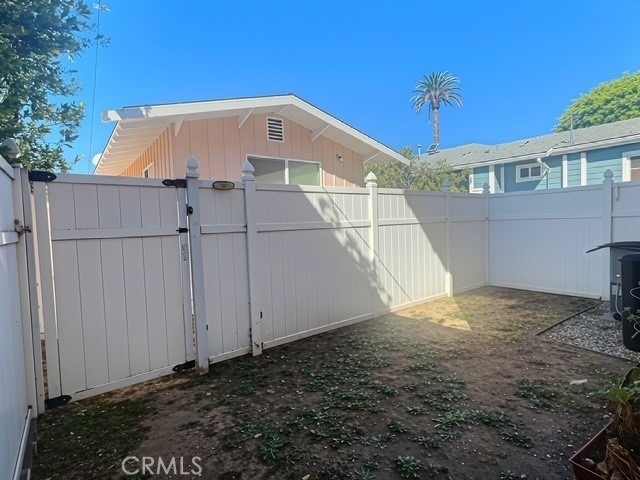 1746 Gramercy Avenue - Photo 16