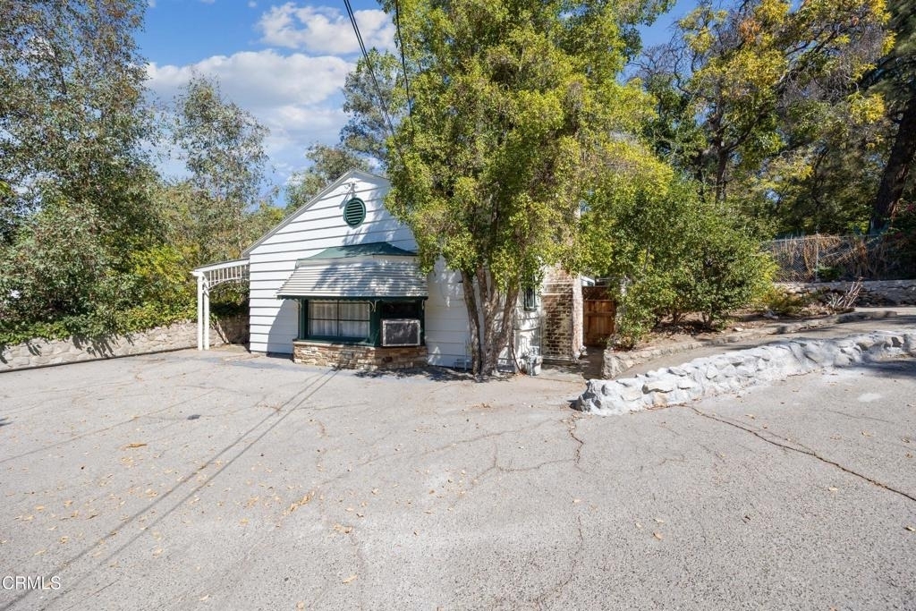 10630 Hillhaven Avenue - Photo 1