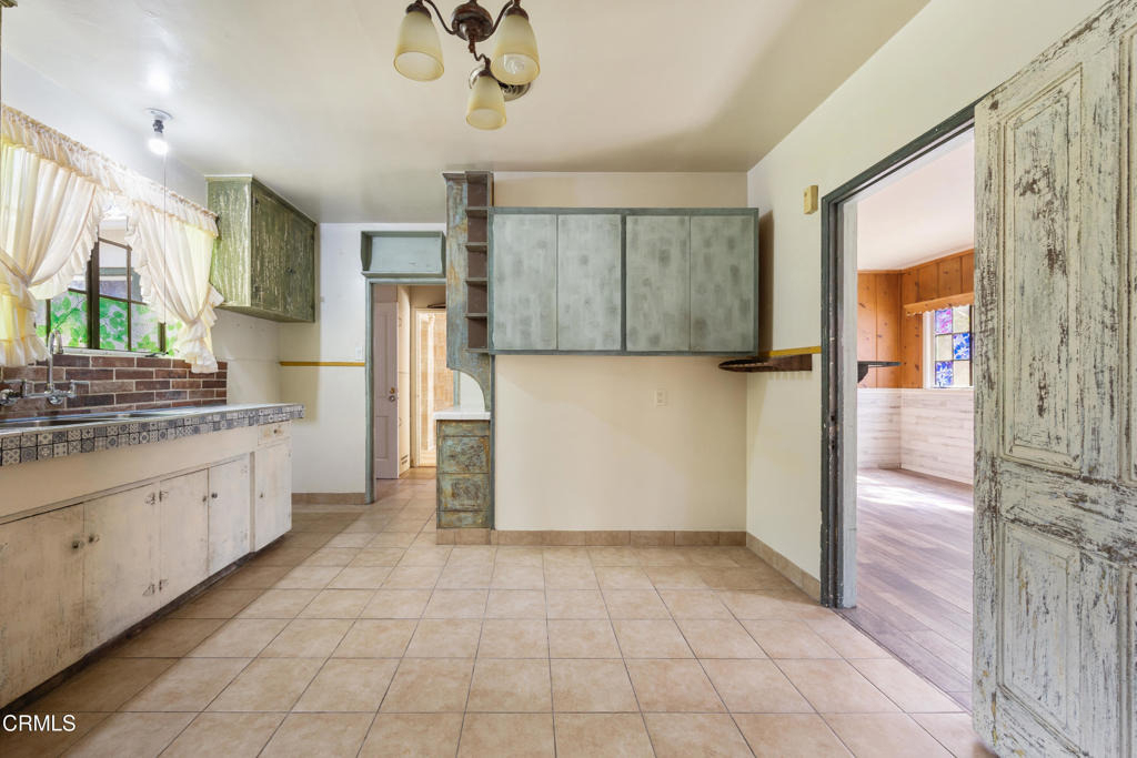 10630 Hillhaven Avenue - Photo 5