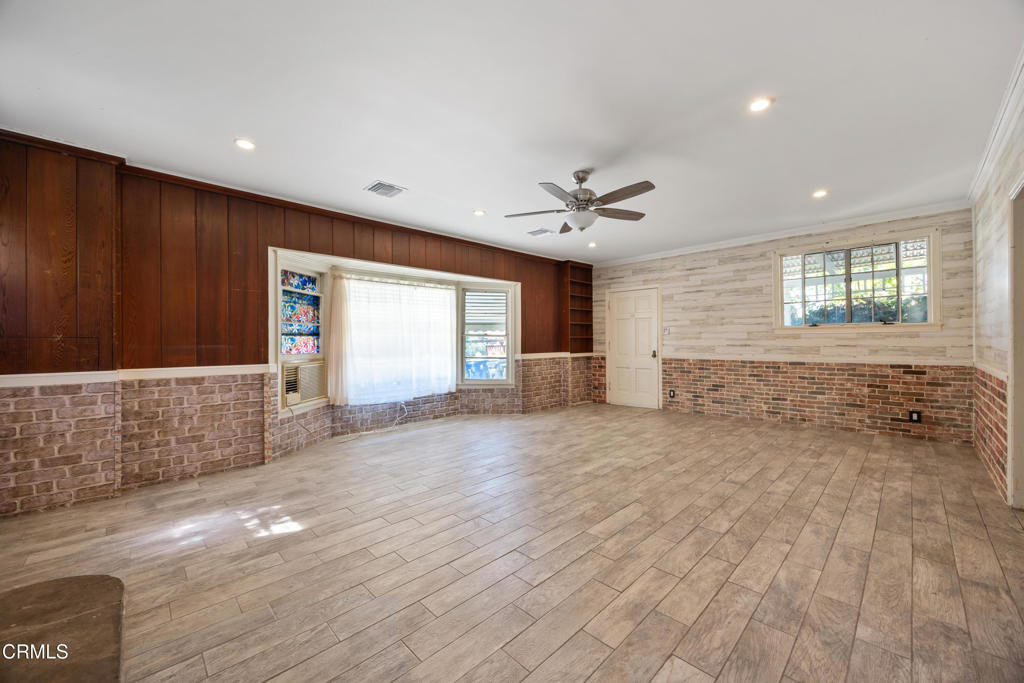 10630 Hillhaven Avenue - Photo 4