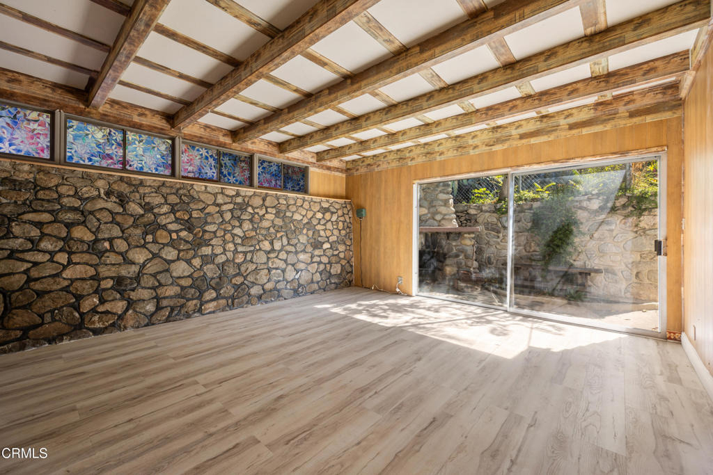 10630 Hillhaven Avenue - Photo 16