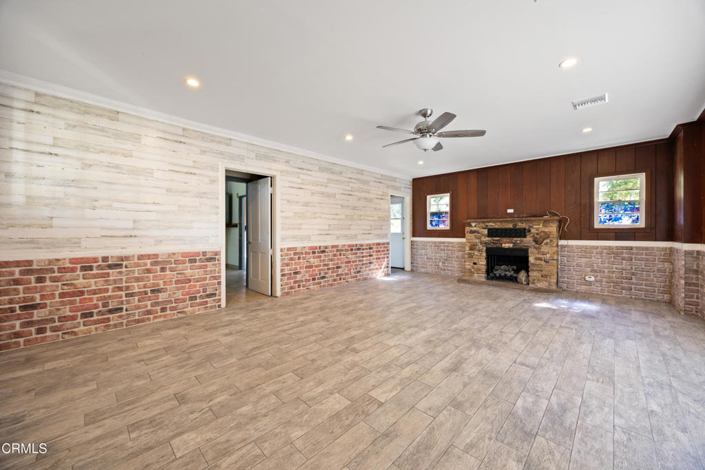 10630 Hillhaven Avenue - Photo 3