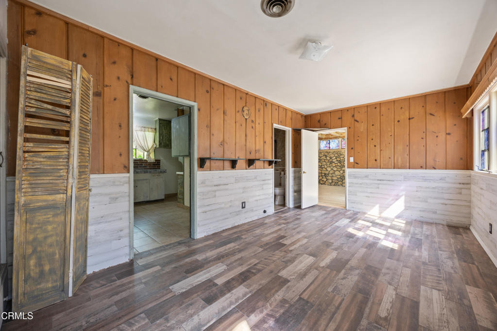 10630 Hillhaven Avenue - Photo 8