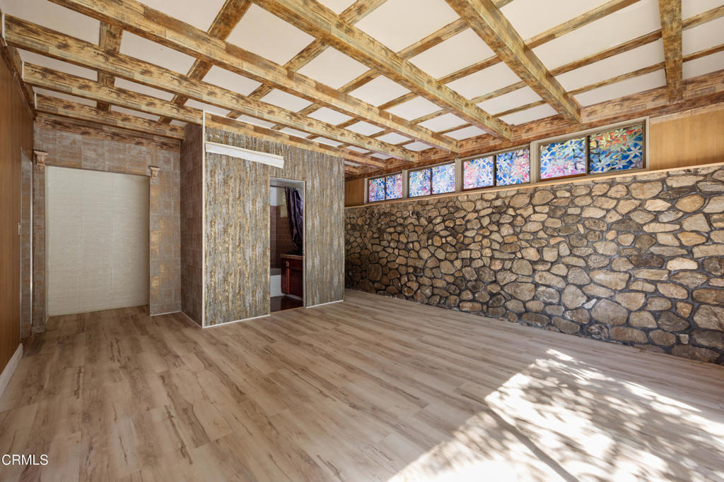 10630 Hillhaven Avenue - Photo 14