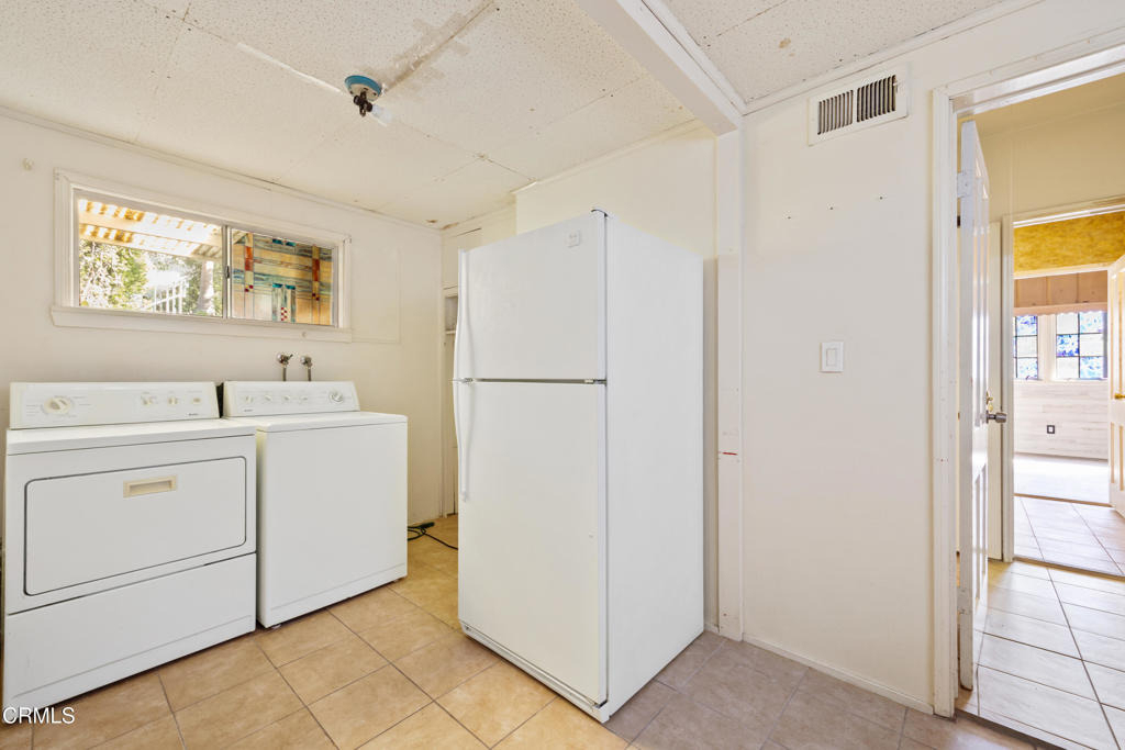 10630 Hillhaven Avenue - Photo 12