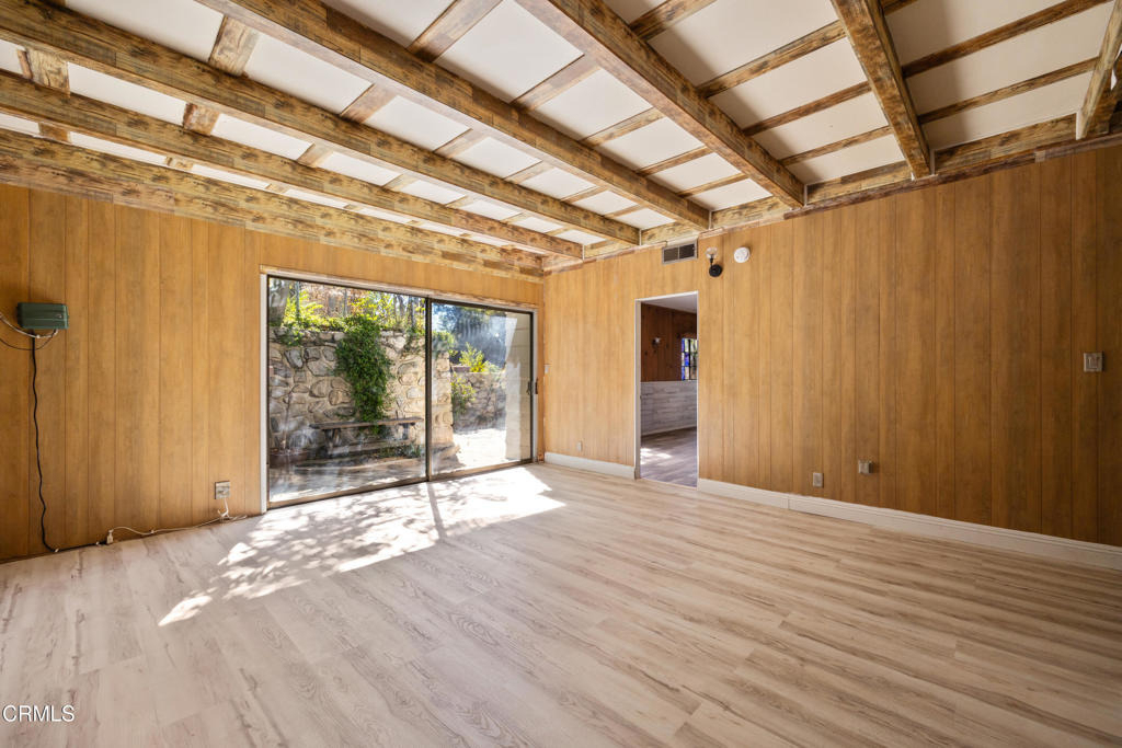 10630 Hillhaven Avenue - Photo 17