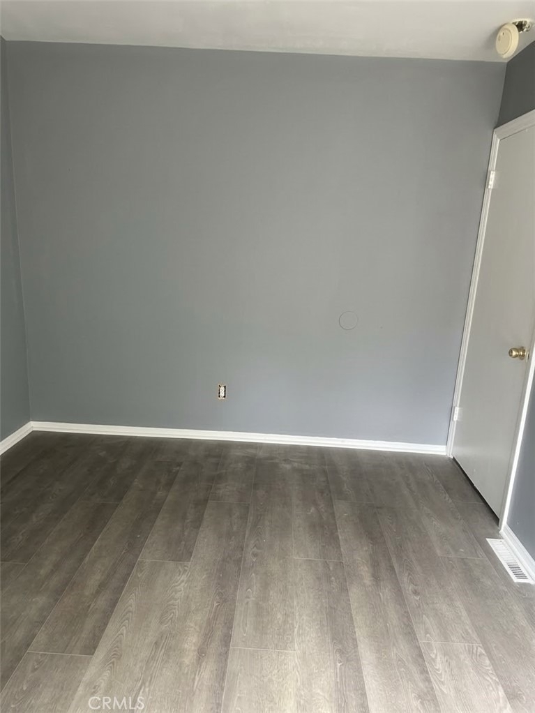 514 E 28th Street - Photo 3