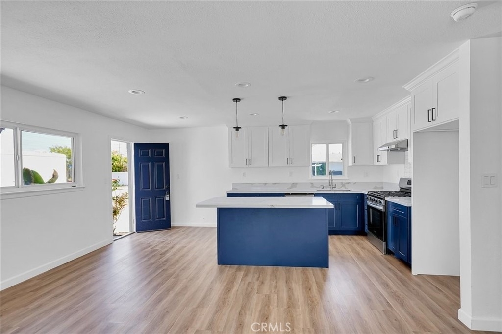 8561 Lamar - Photo 1