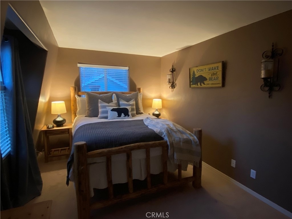 240 Riverside - Photo 2