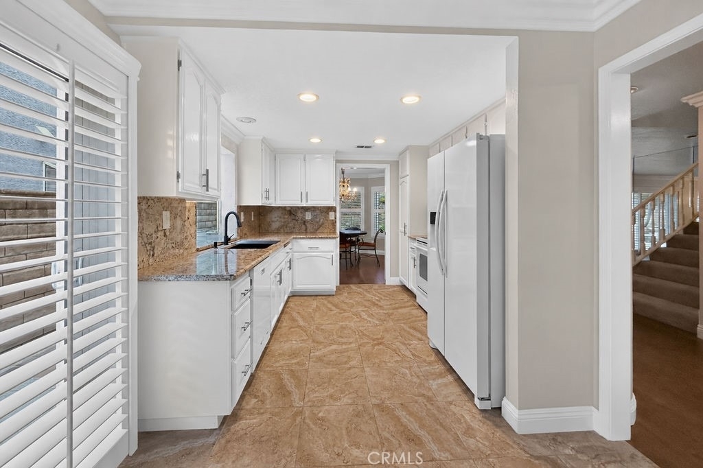 24275 Juanita - Photo 5