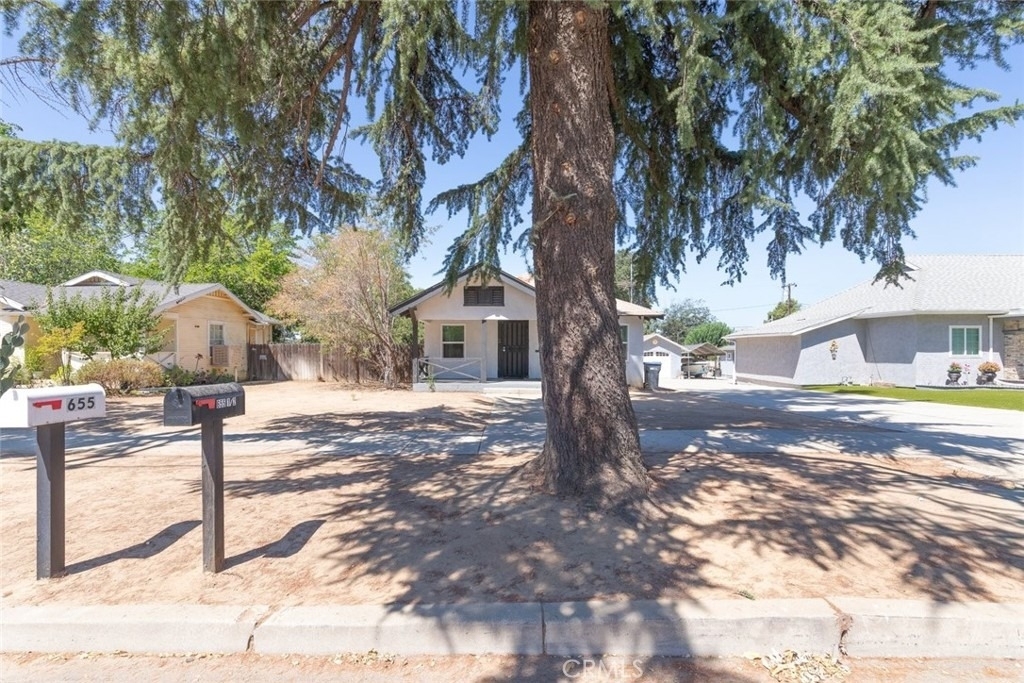655 Edgar - Photo 2