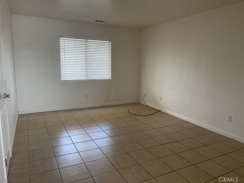 16784 Sultana Street - Photo 4