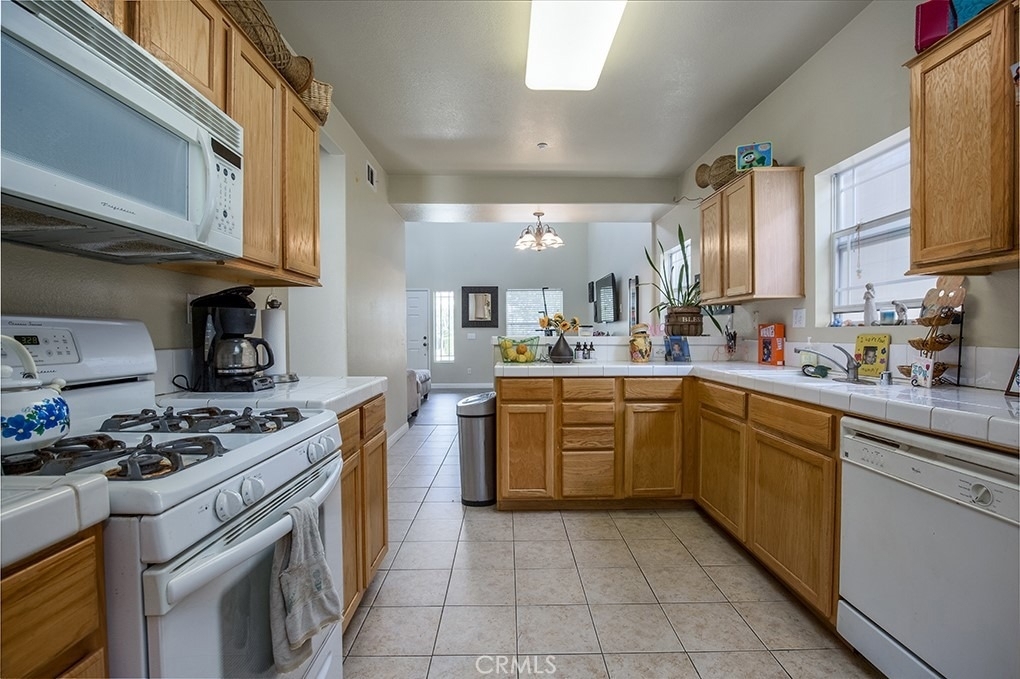83 Orangewood Court - Photo 7