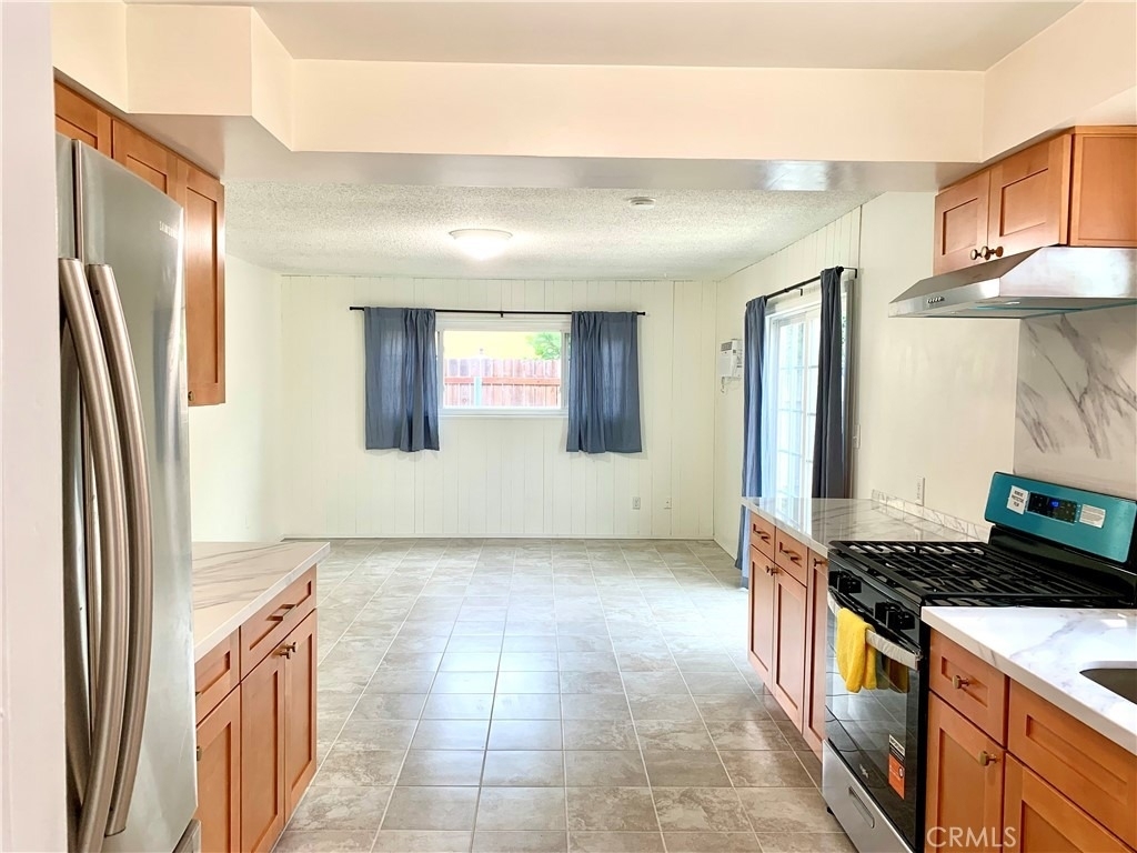 917 Cypress - Photo 5